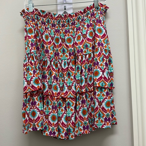 Feather and Find skirt - Picture 3 of 9